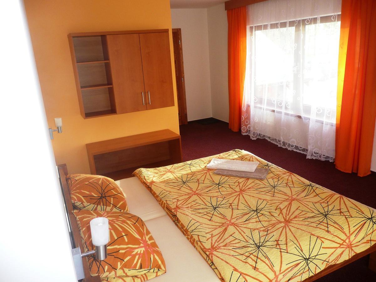 Hotel Fojtu Bruntal Ngoại thất bức ảnh